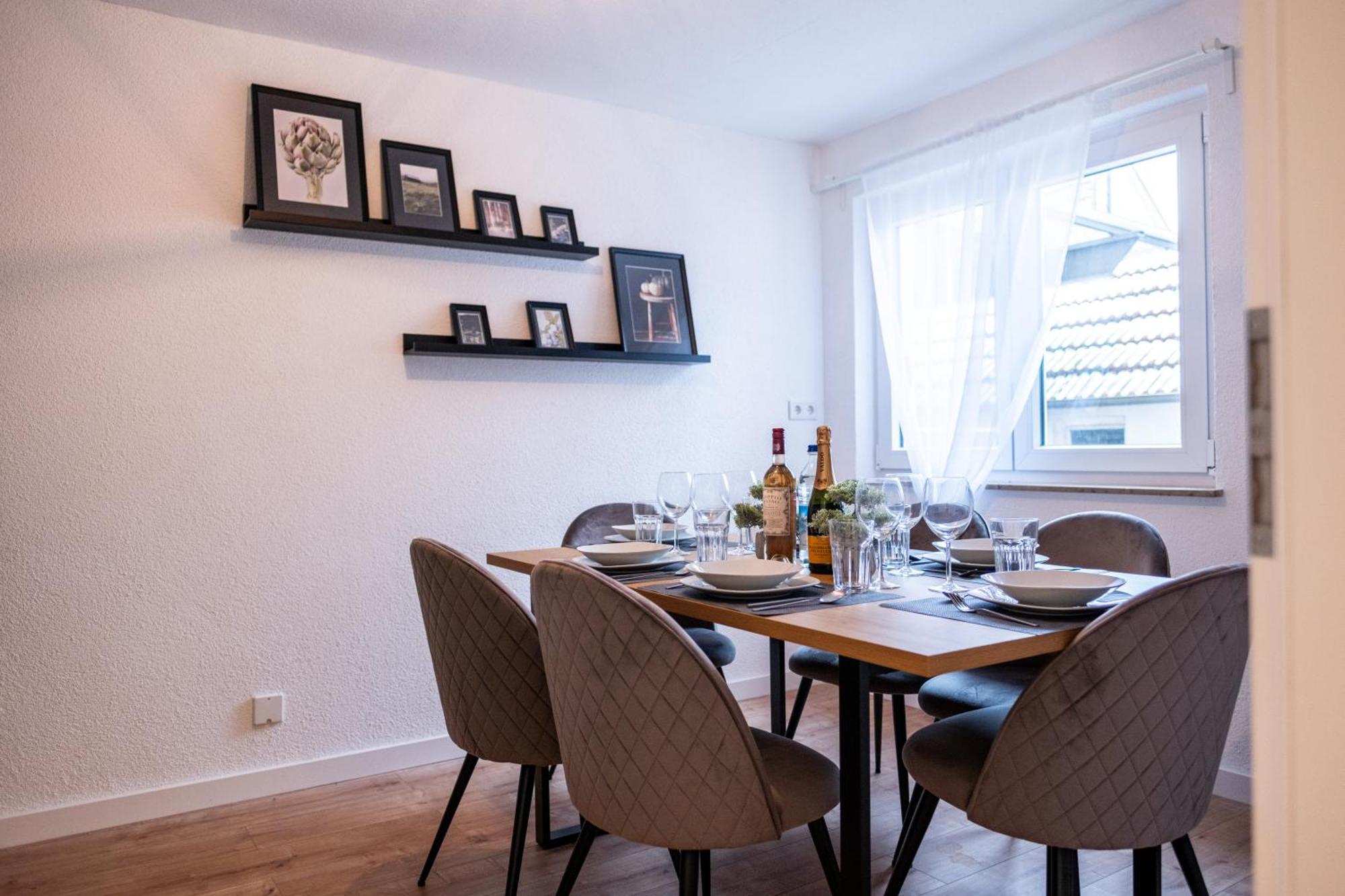 Klassen Apartments! Stadtnahes Ferienhaus* Mit Terrasse In Aulendorf * Fuer 6-8 Personen Eksteriør bilde